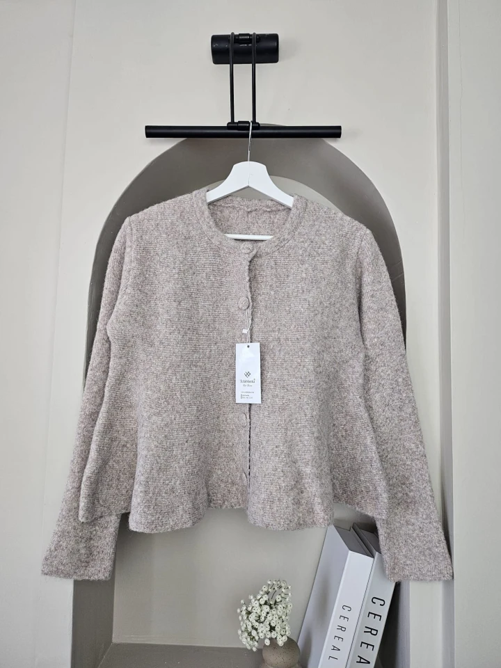 ETEĞİ VOLANLI TRİKO HIRKA