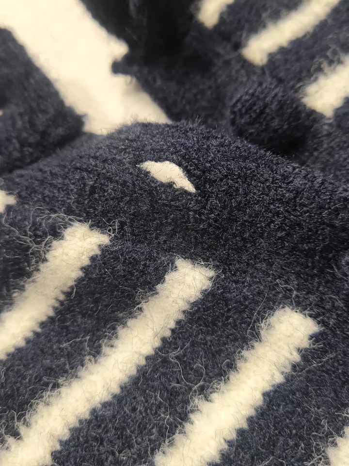 Oversize Çizgili Önden Düğmeli Yumoş Kazak